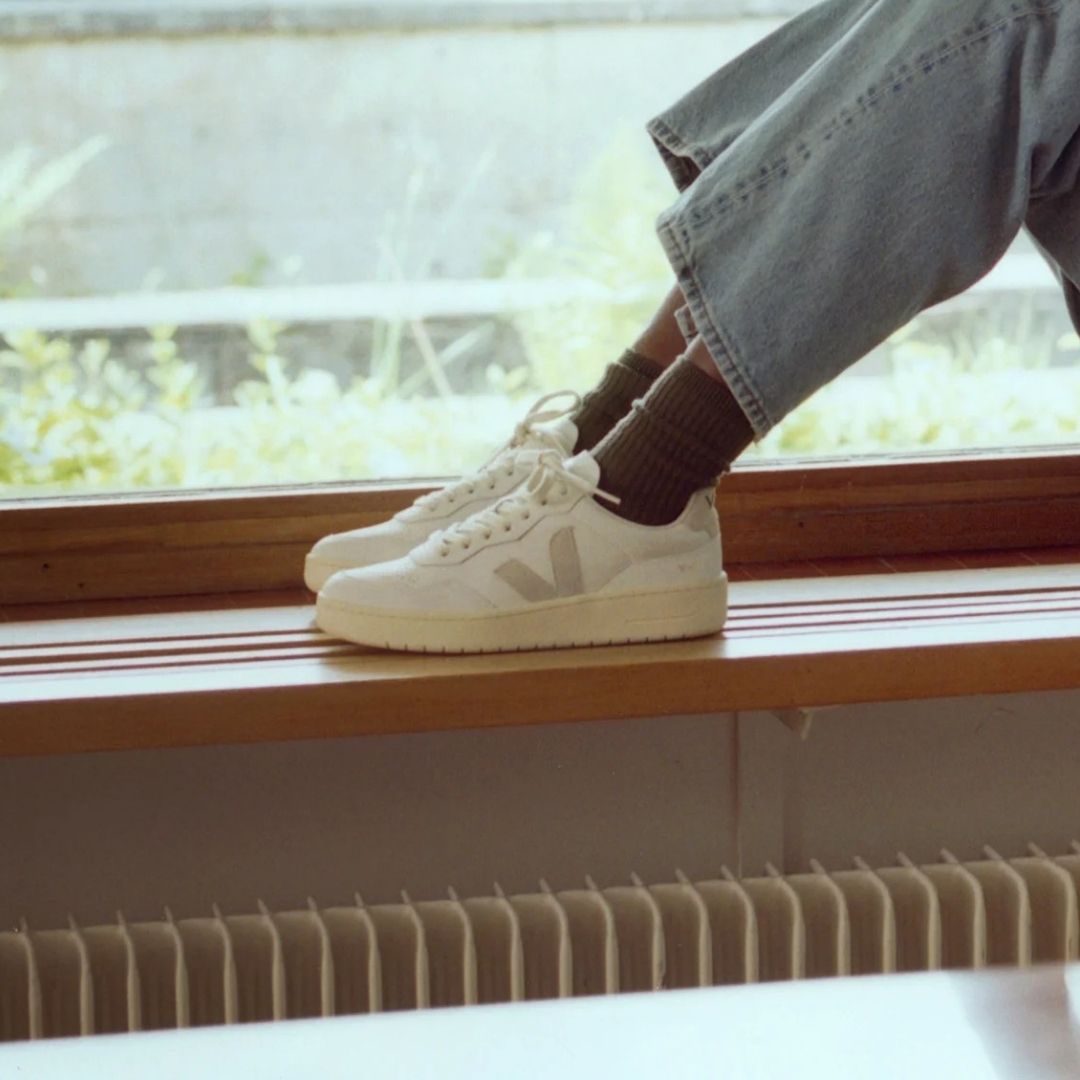 Veja V-90 O.T. Leather Extra White Natural