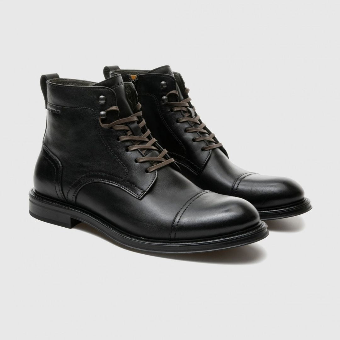 Ambitious Luke Leather Lace-Up Boots – Black