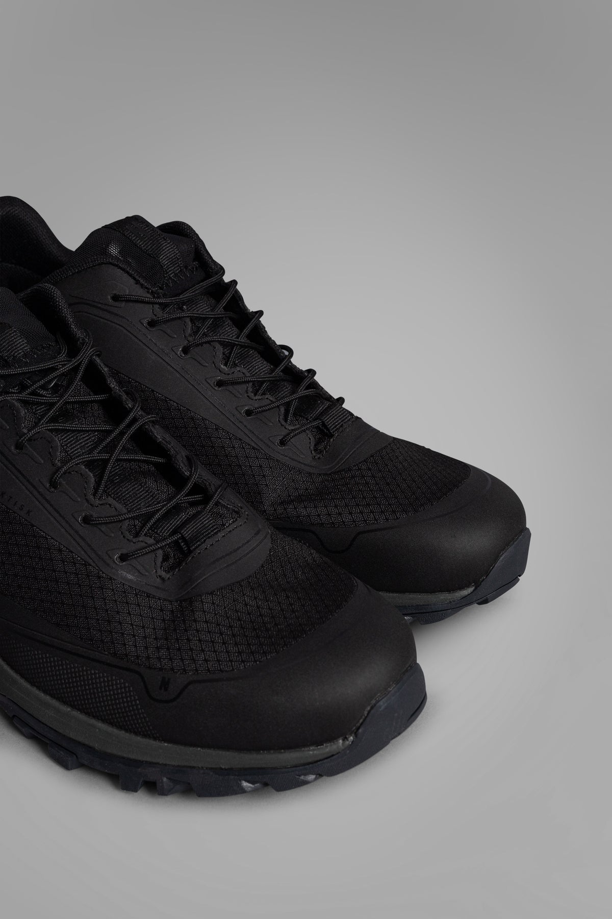 Norse Projects X Vibram Lace Up Runner V02 - Black