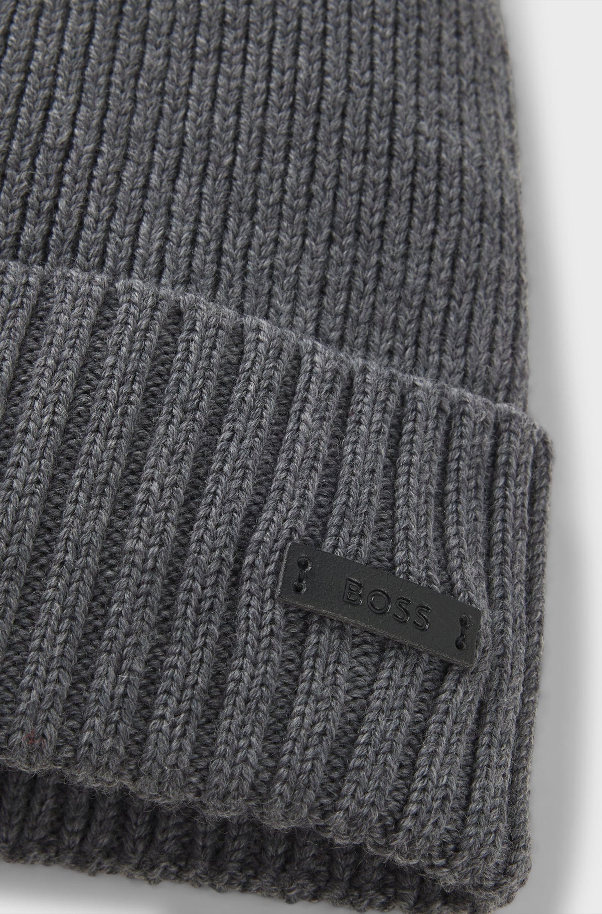 Boss Beanie hat in virgin wool with logo plaque - Grey